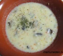 Суп-пюре грибной с сыром